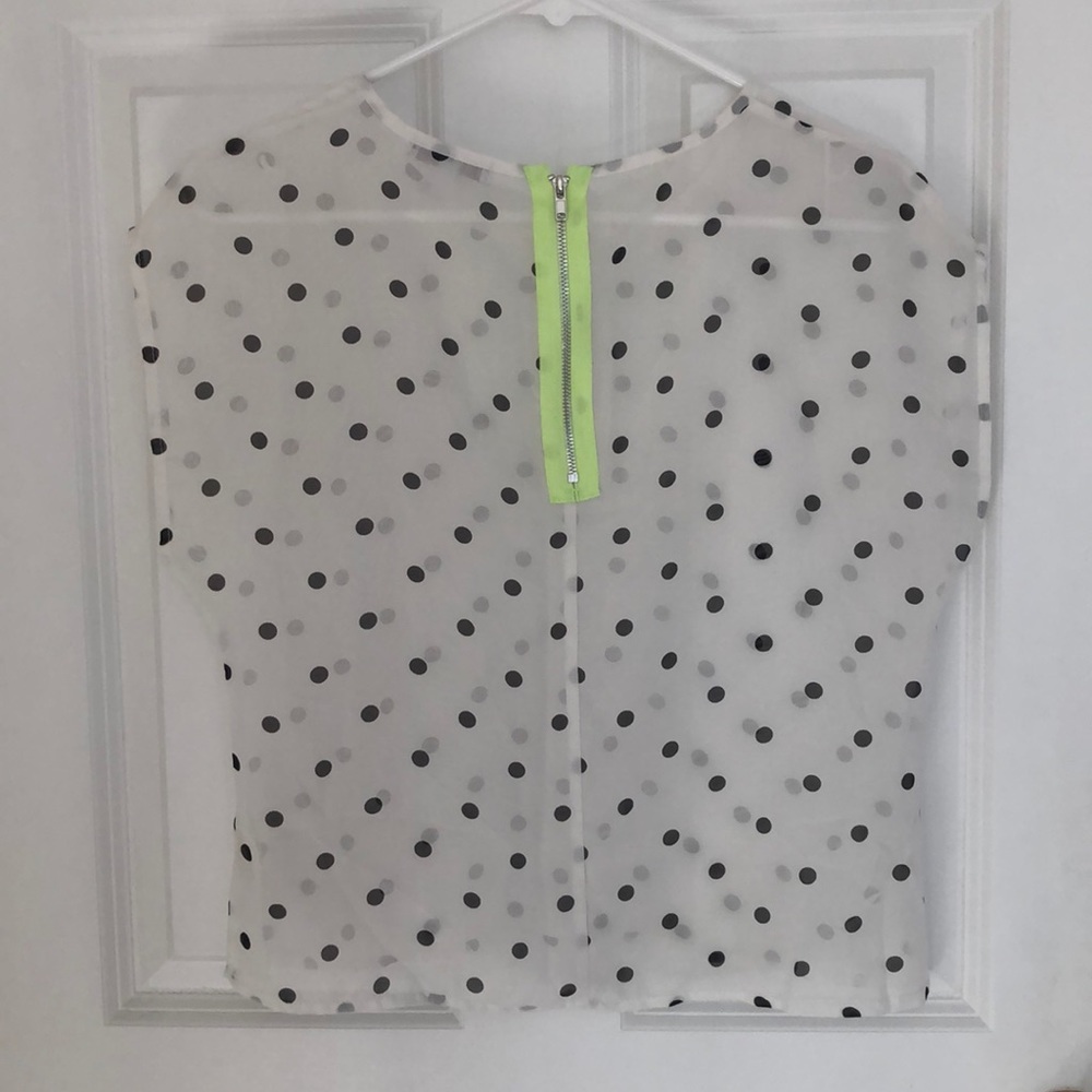 Delia’s Mesh Top - Picture 2 of 2